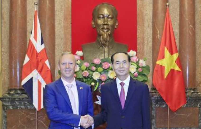 Chủ tịch nước Trần Đại Quang tiếp các đại sứ trình quốc thư