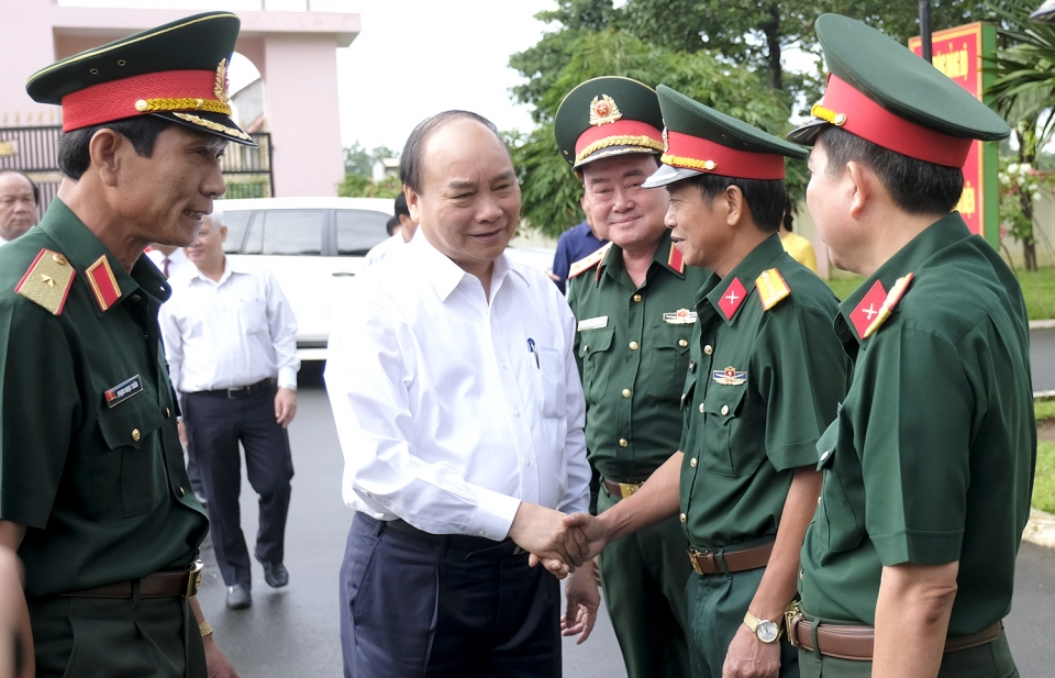 Thủ tướng thăm Binh đoàn 16, phía Nam Tây Nguyên