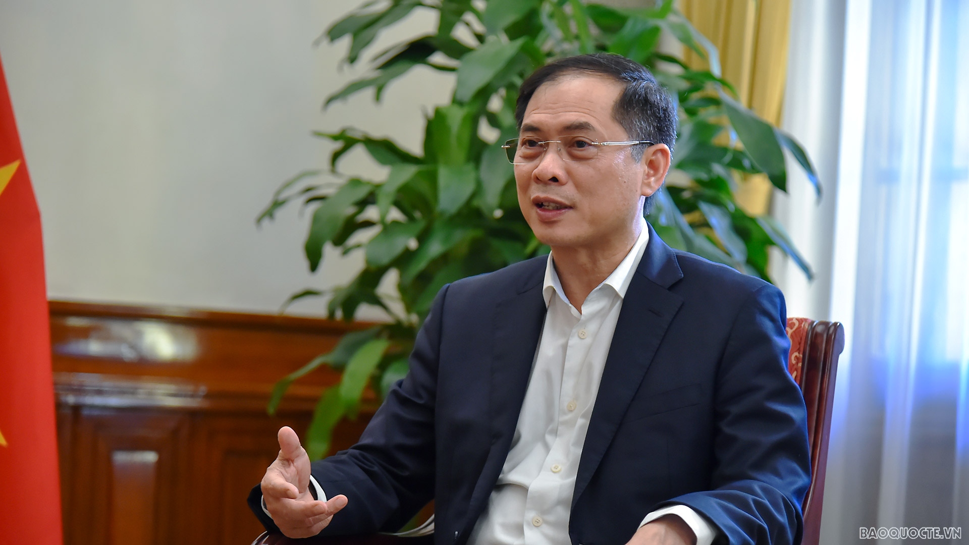 Bộ trưởng Bùi Thanh Sơn: Năm bài học kinh nghiệm từ thành công của 'chiến dịch' ngoại giao vaccine
