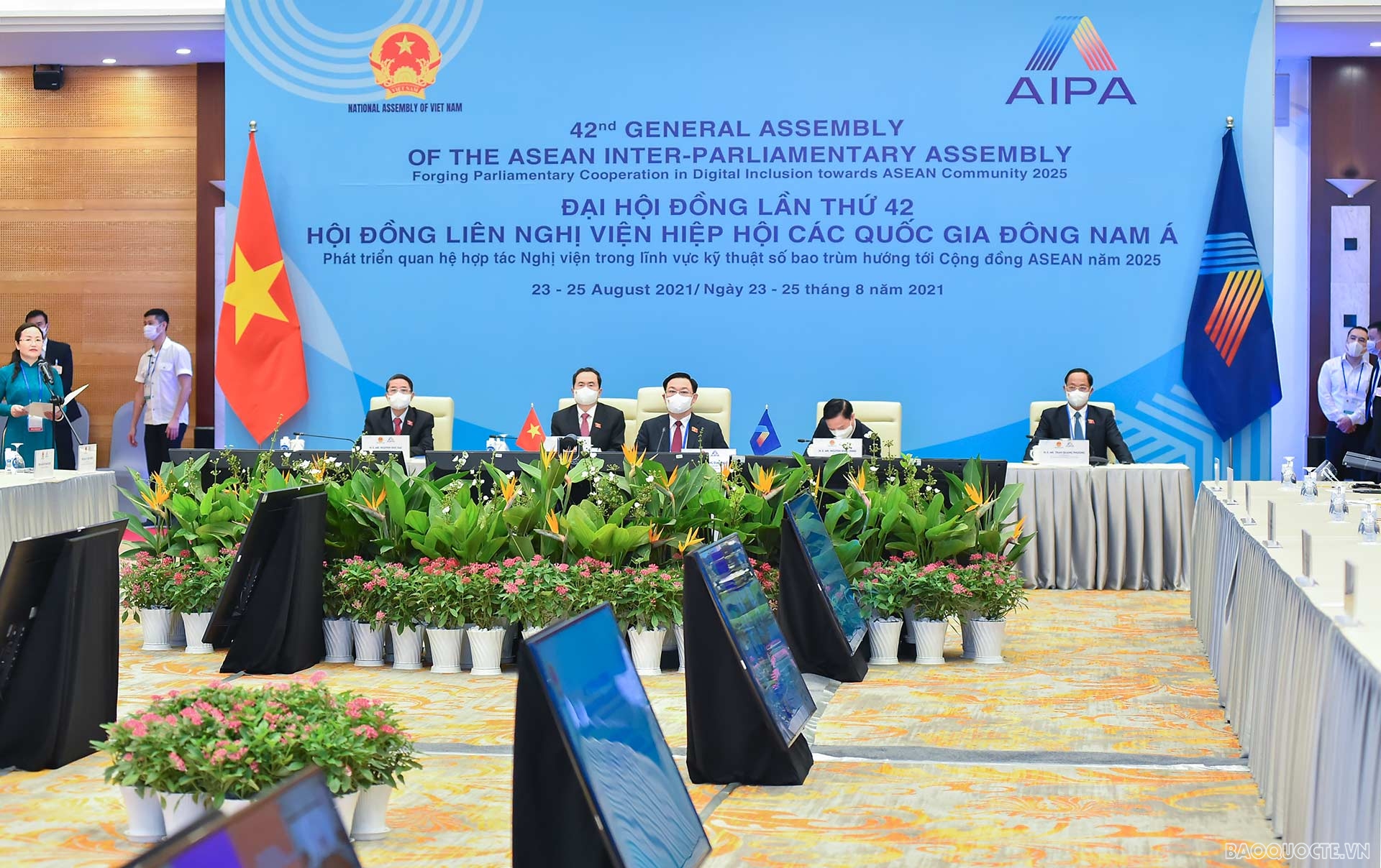 Sáng 23/8/2021, Chủ tịch Quốc hội Vương Đình Huệ dẫn đầu đoàn đại biểu cấp cao Việt Nam dự Phiên họp khai mạc AIPA 42. (Ảnh: Tuấn Anh)