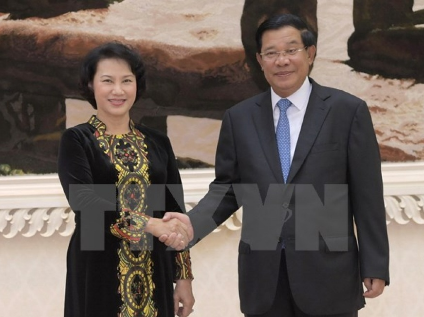 Chủ tịch Quốc hội Nguyễn Thị Kim Ngân hội kiến Thủ tướng Campuchia
