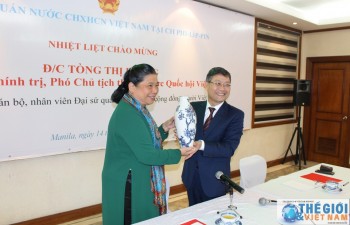 Phó Chủ tịch Quốc hội Tòng Thị Phóng thăm Đại sứ quán Việt Nam tại Philippines