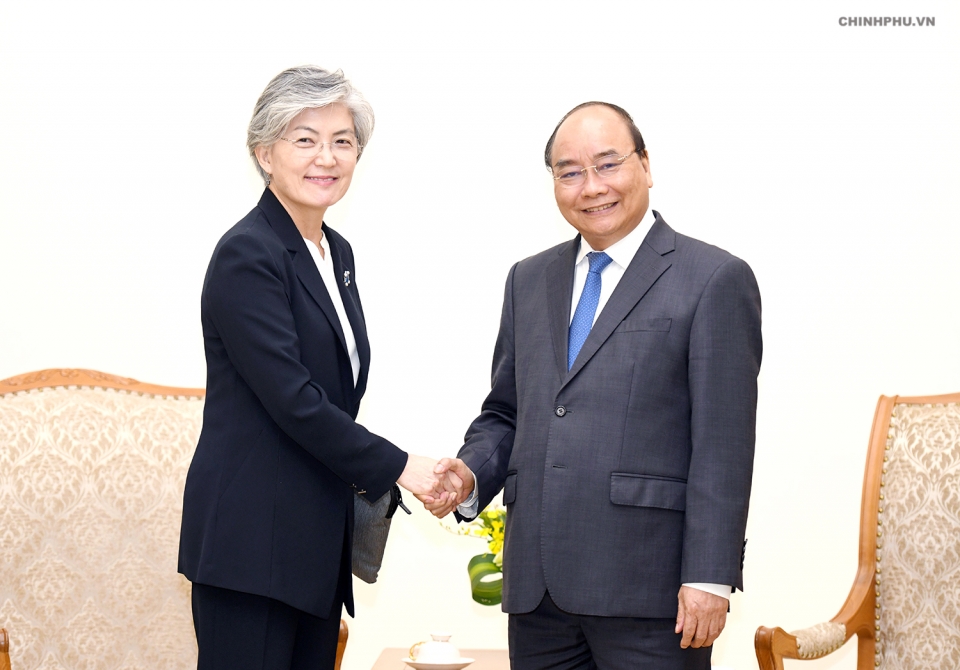 pm phuc vietnam rok relations developing well in every field