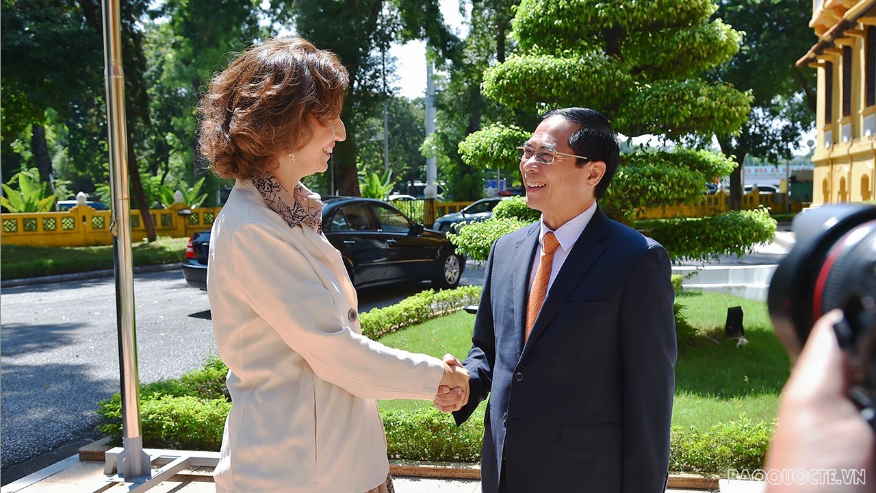 Bộ trưởng Ngoại giao Bùi Thanh Sơn đón, tiếp Tổng giám đốc UNESCO Audrey Azoulay
