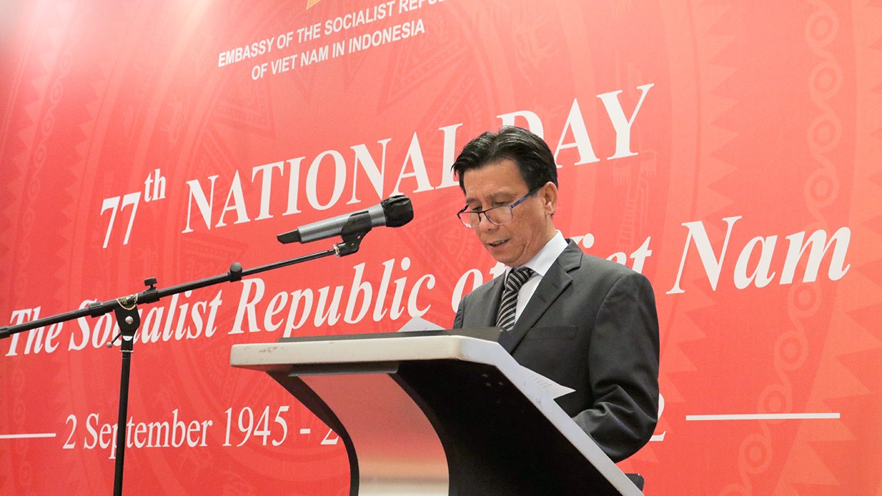 Đại sứ Việt Nam tại Indonesia Tạ Văn Thông Đại sứ quán Việt Nam tại Indonesia long trọng tổ chức kỷ niệm 77 năm Quốc khánh 2/9