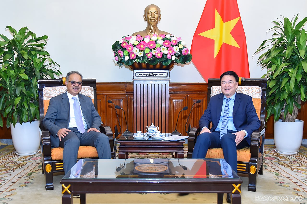 Thứ trưởng Ngoại giao Phạm Quang Hiệu tiếp Chủ tịch HĐQT Tập đoàn Zamil Industrial