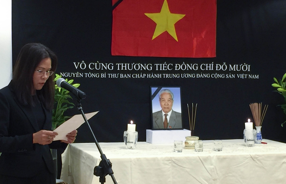 Đại sứ quán Việt Nam tại Hà Lan mở sổ tang và tổ chức viếng nguyên Tổng Bí thư Đỗ Mười