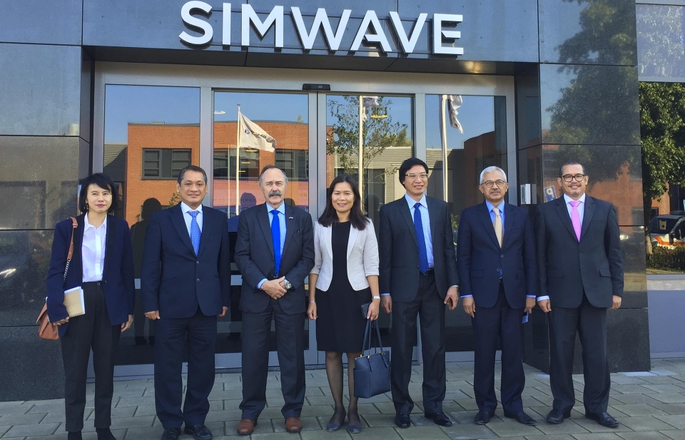 Các đại sứ ASEAN tại Hà Lan thăm làm việc với Tập đoàn Simwave