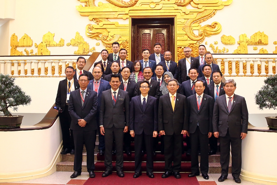 deputy pm hosts leaders of ammd 6 delegations