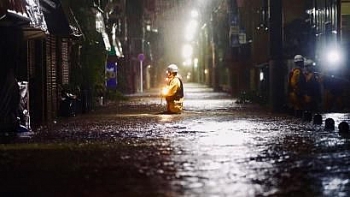Thủ tướng gửi điện thăm hỏi về thiệt hại do cơn bão Hagibis gây ra tại Nhật Bản