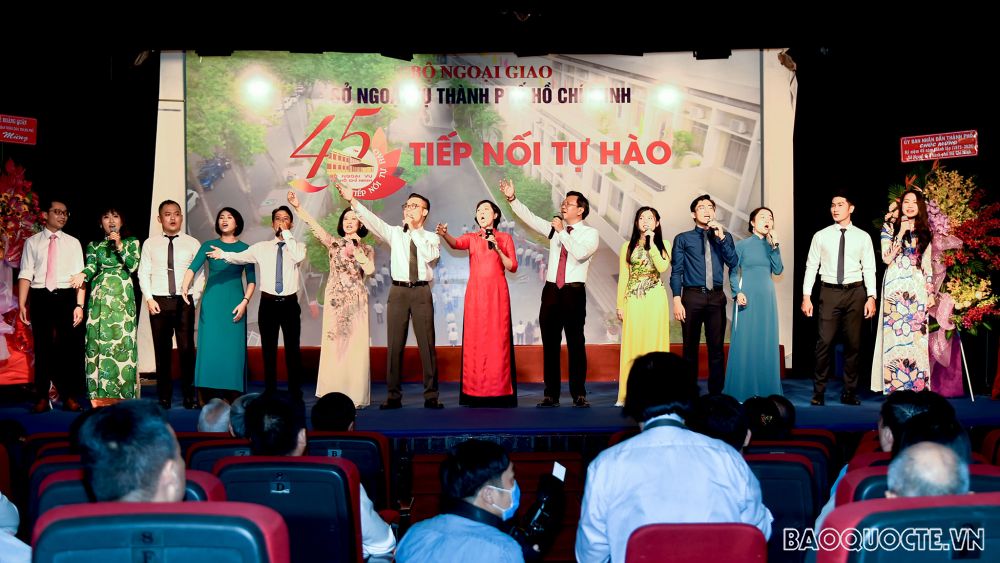 Phó Thủ tướng Phạm Bình Minh dự lễ kỷ niệm 45 năm thành lập Sở Ngoại vụ TP Hồ Chí Minh