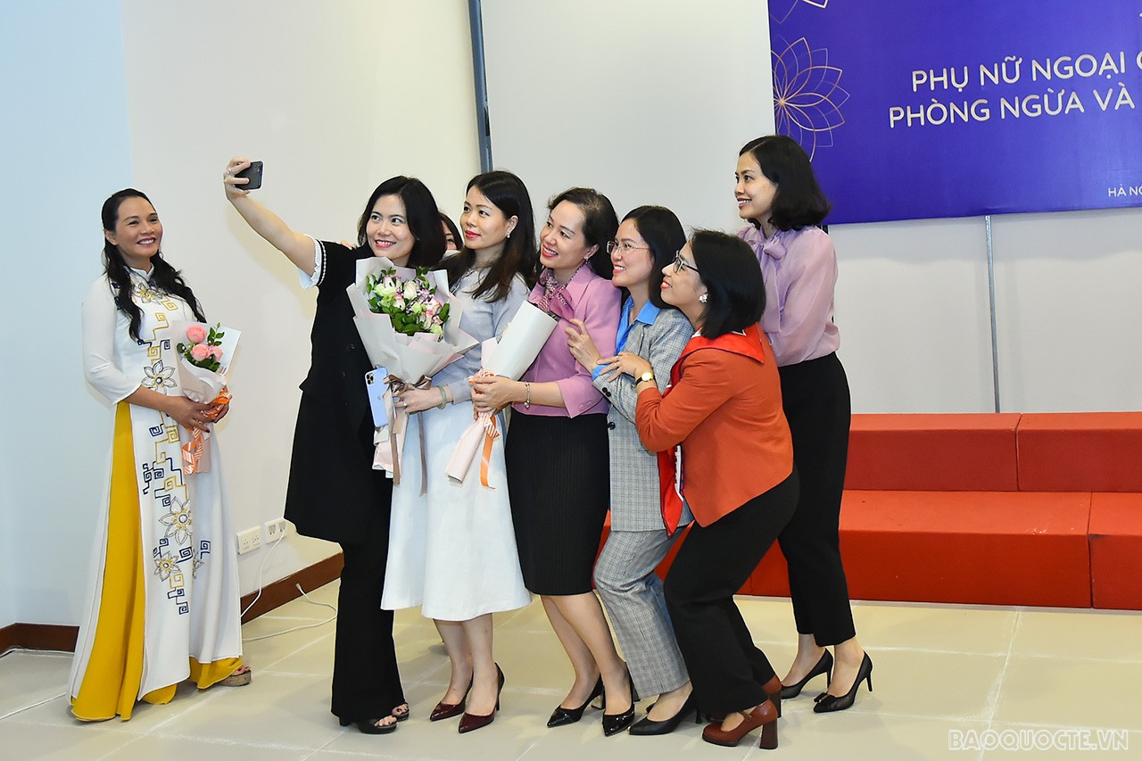 Toàn cảnh Lễ kỷ niệm Ngày Phụ nữ Việt Nam 20/10 của Bộ Ngoại giao qua ảnh