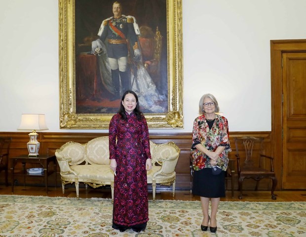 Phó Chủ tịch nước Võ Thị Ánh Xuân và Phó Chủ tịch Quốc hội Bồ Đào Nha Edite Fatima. (Ảnh: Phương Hoa/TTXVN)