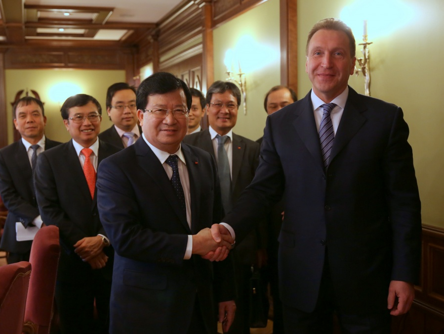 Phó Thủ tướng Trịnh Đình Dũng thăm làm việc tại Liên bang Nga
