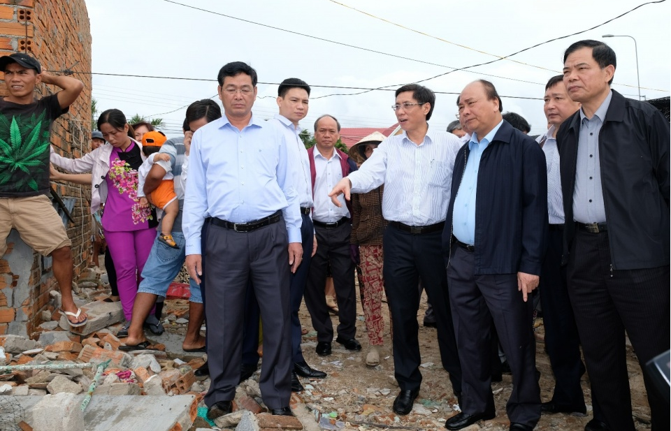 Thủ tướng thăm vùng tâm bão tại Khánh Hòa