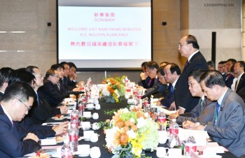 PM talks with leading Chinese groups