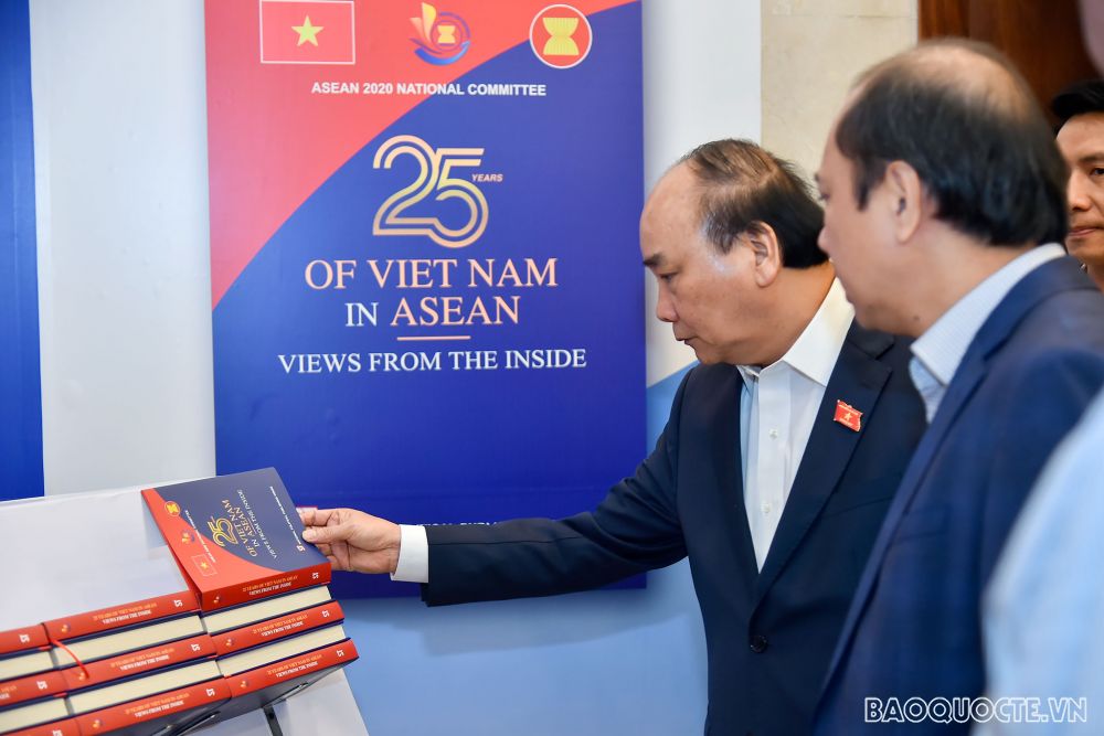 Thủ tướng Nguyễn Xuân Phúc kiểm tra công tác chuẩn bị Cấp cao ASEAN 37