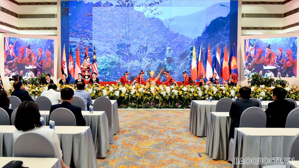 Thủ tướng Nguyễn Xuân Phúc kiểm tra công tác chuẩn bị Cấp cao ASEAN 37