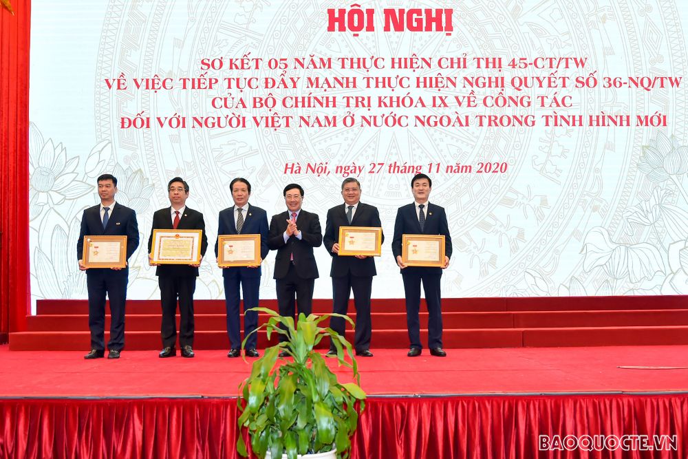 Phó Thủ tướng Phạm Bình Minh: Cập nhật Chỉ thị 45 để đổi mới công tác người Việt Nam ở nước ngoài