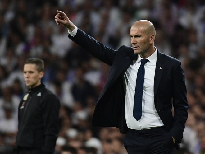 Chiến lược gia người Pháp Zinedine Zidane đã chứng minh tài năng của mình ở Real Madrid với hai chức vô địch La Liga và ba chức vô địch Champions League, sẽ là người đủ sức mạnh chỉ huy phòng thay đồ của Man Utd, ngoại trừ một điểm trừ là gặp ít nhiều khó khăn do bất đồng ngôn ngữ. (Nguồn: Getty Image)