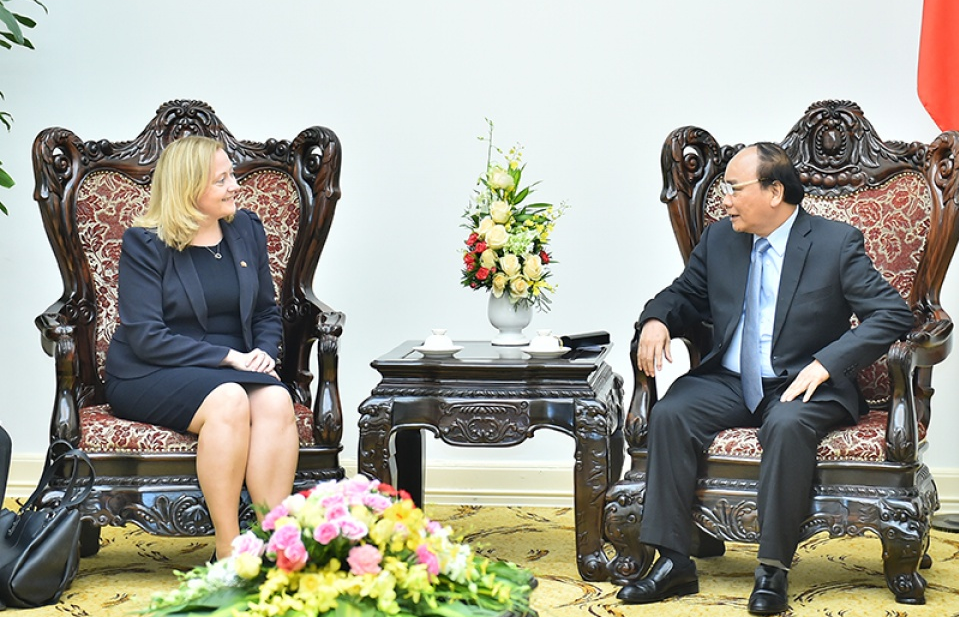 Thủ tướng tiếp các Đại sứ Ireland, Timor Leste