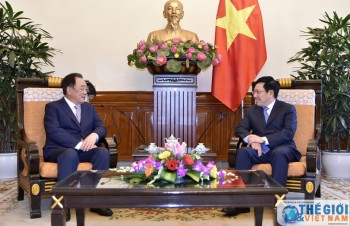 Deputy PM Pham Binh Minh receives Taekwang leader