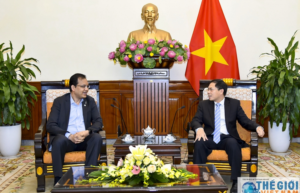 Thứ trưởng thường trực Bùi Thanh Sơn tiếp Tổng Giám đốc Coca Cola Việt Nam