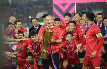 Vietnam win AFF Suzuki Cup trophy