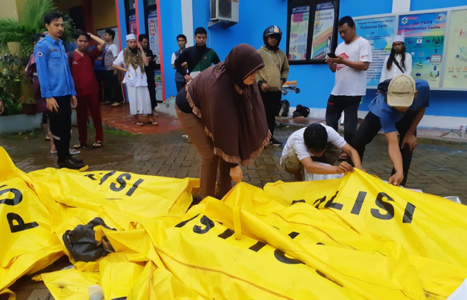 Số người chết do sóng thần tại Indonesia tăng lên 168