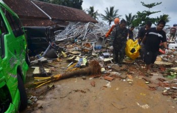 Lãnh đạo Việt Nam điện thăm hỏi nhân dân Indonesia thiệt hại do sóng thần