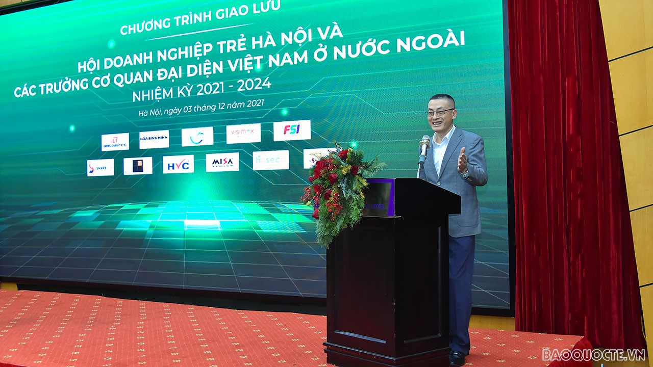 Đoàn Trưởng cơ quan đại diện Việt Nam ở nước ngoài nhiệm kỳ 2021-2024 làm việc với Hội Doanh nghiệp trẻ Hà Nội
