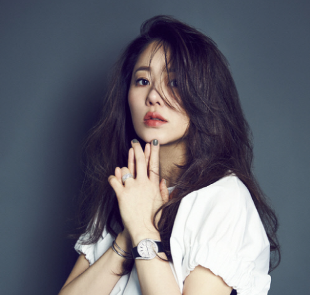 Ngắm 'nữ thần sắc đẹp', mỹ nhân không tuổi xứ Hàn Go Hyun Jung