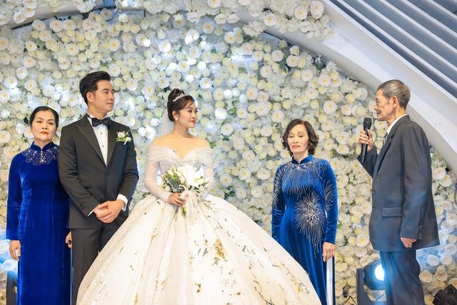 Đám cưới siêu lung linh của MC Thùy Linh VTV cùng chú rể Hiếu Su