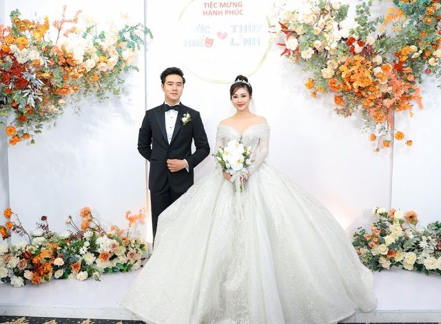 Đám cưới siêu lung linh của MC VTV Thùy Linh