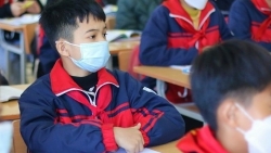 Bộ GD&ĐT đề nghị Bộ Y tế cho ý kiến việc học sinh chưa tiêm vaccine được đến trường, ăn bán trú