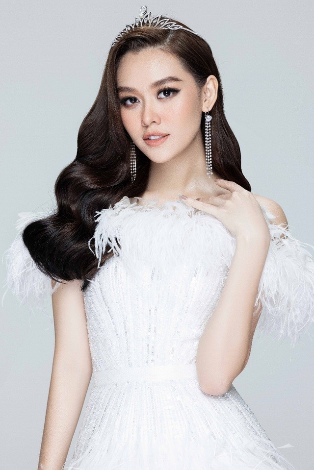 Nhan sắc top 3 Hoa hậu Thế giới người Việt sau 2 năm