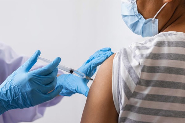 Lý do chưa cần tiêm mũi vaccine Covid-19 thứ 4