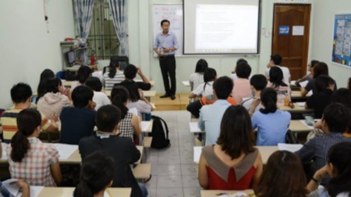 Thi vào 10 ở Hà Nội: Phụ huynh đua nhau tìm thầy ôn luyện môn Lịch sử