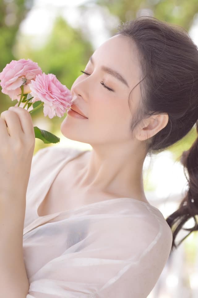 Sao Việt tuần qua: NSND Thu Hà chia tay Hướng dương ngược nắng