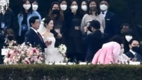 Cô dâu Son Ye Jin bật khóc trong đám cưới xa hoa với tài tử Hyun Bin