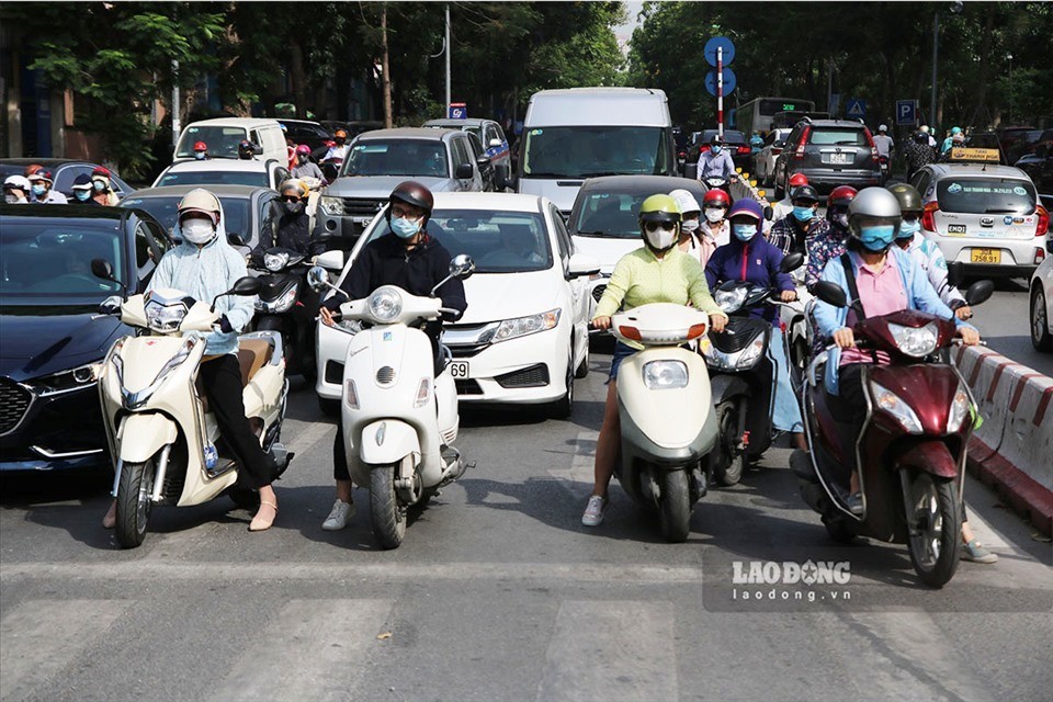 Dự báo thời tiết 24/4: Miền Bắc và Trung Bộ nắng nóng gay gắt, nhiệt độ có nơi trên 39 độ