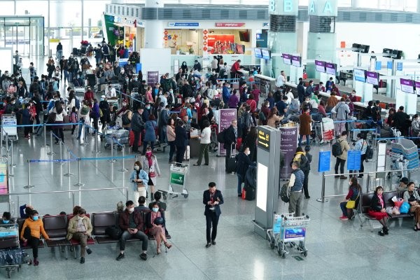Hạn chế người đưa tiễn tại nhà ga hành khách T2 – Cảng hàng không quốc tế Nội Bài