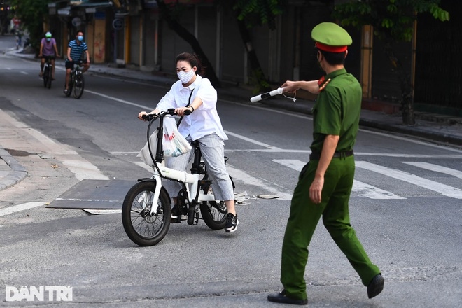 Hà Nội: Hơn 13.000 phương tiện phải quay đầu, gần 300 người bị xử phạt