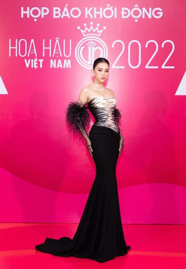 Dàn Hoa hậu, Á hậu đọ sắc tại họp báo cuộc thi Hoa hậu Việt Nam 2022