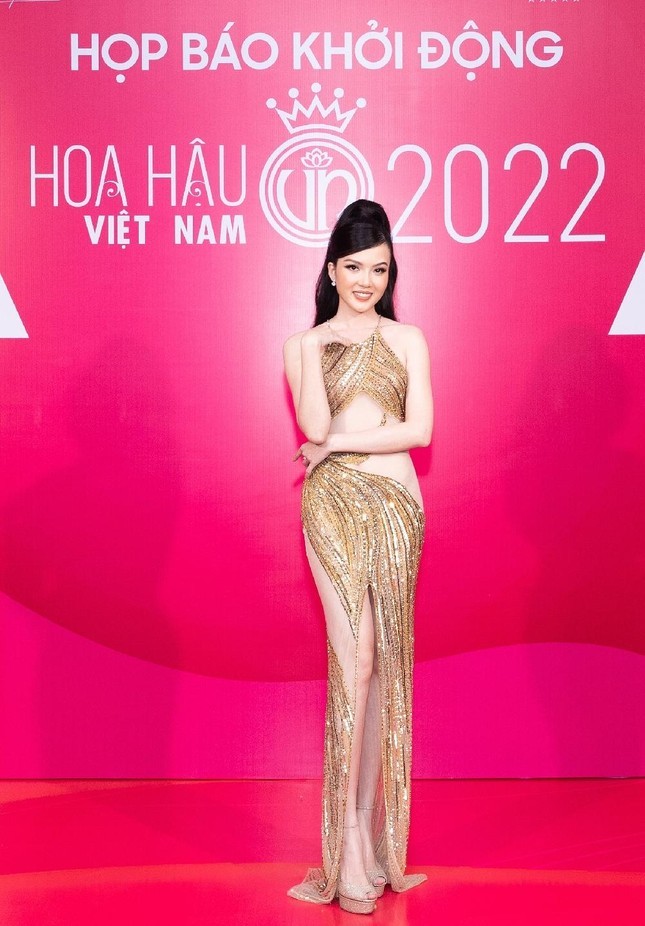 Dàn Hoa hậu, Á hậu đọ sắc tại họp báo cuộc thi Hoa hậu Việt Nam 2022