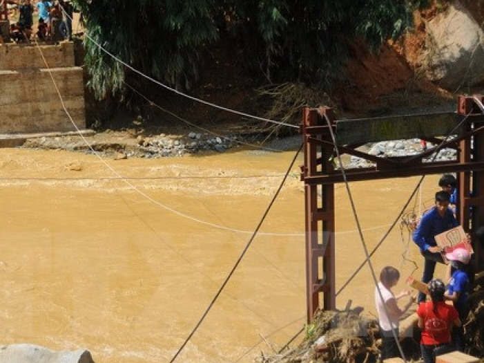 Hơn 1.300 hộ dân Lào Cai đang sống trong vùng nguy hiểm