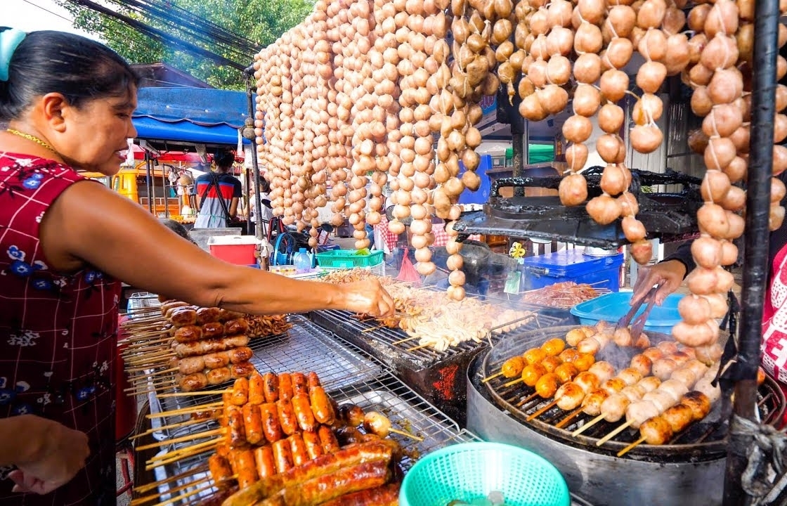 Thái Lan ‘xốc lại’ chất lượng thức ăn đường phố để thúc đẩy du lịch