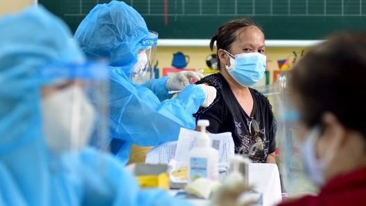 TP. Hồ Chí Minh: Những quận, huyện nào hoàn thành tiêm vaccine Covid-19 mũi 1?