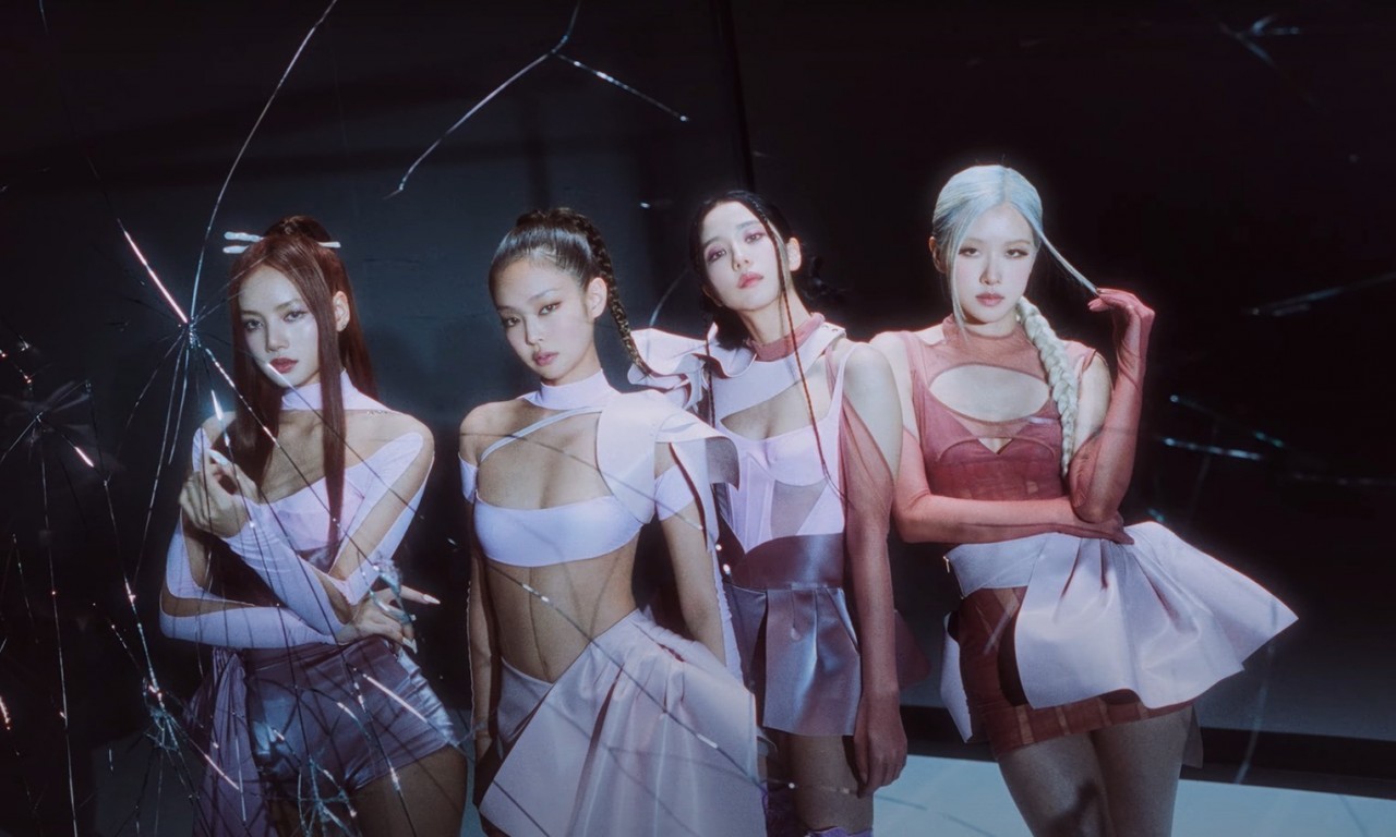 Blackpink tái xuất trong MV 'Pink Venom' mang đậm văn hóa Á Đông