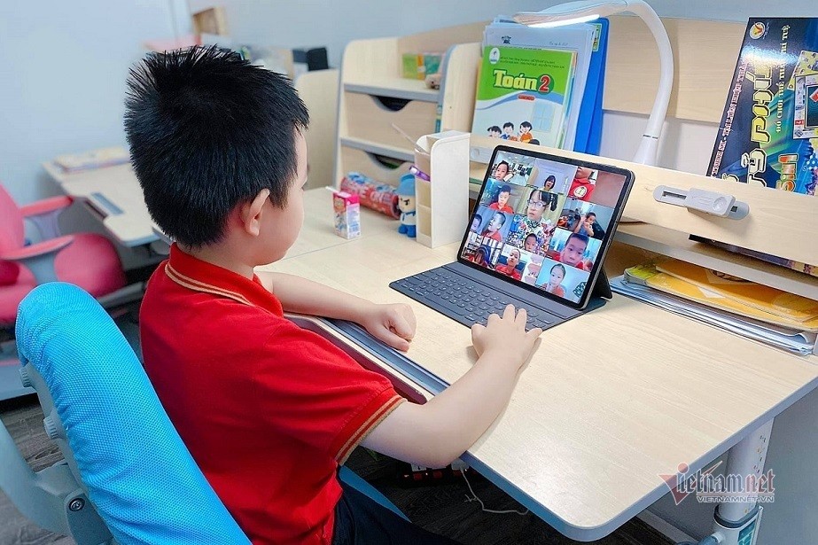 TP. Hồ Chí Minh: Đề xuất hỗ trợ mua trả góp máy tính, điện thoại để học online